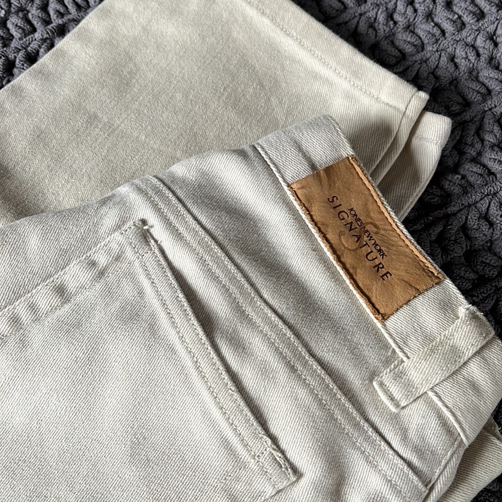 Casual pants perfect for spring